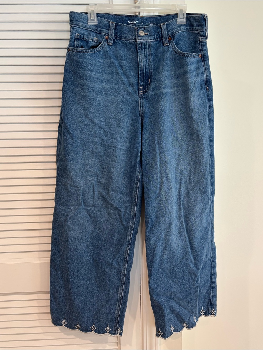Old Navy Blue Relaxed Wide-Leg Jeans with Scalloped Hem